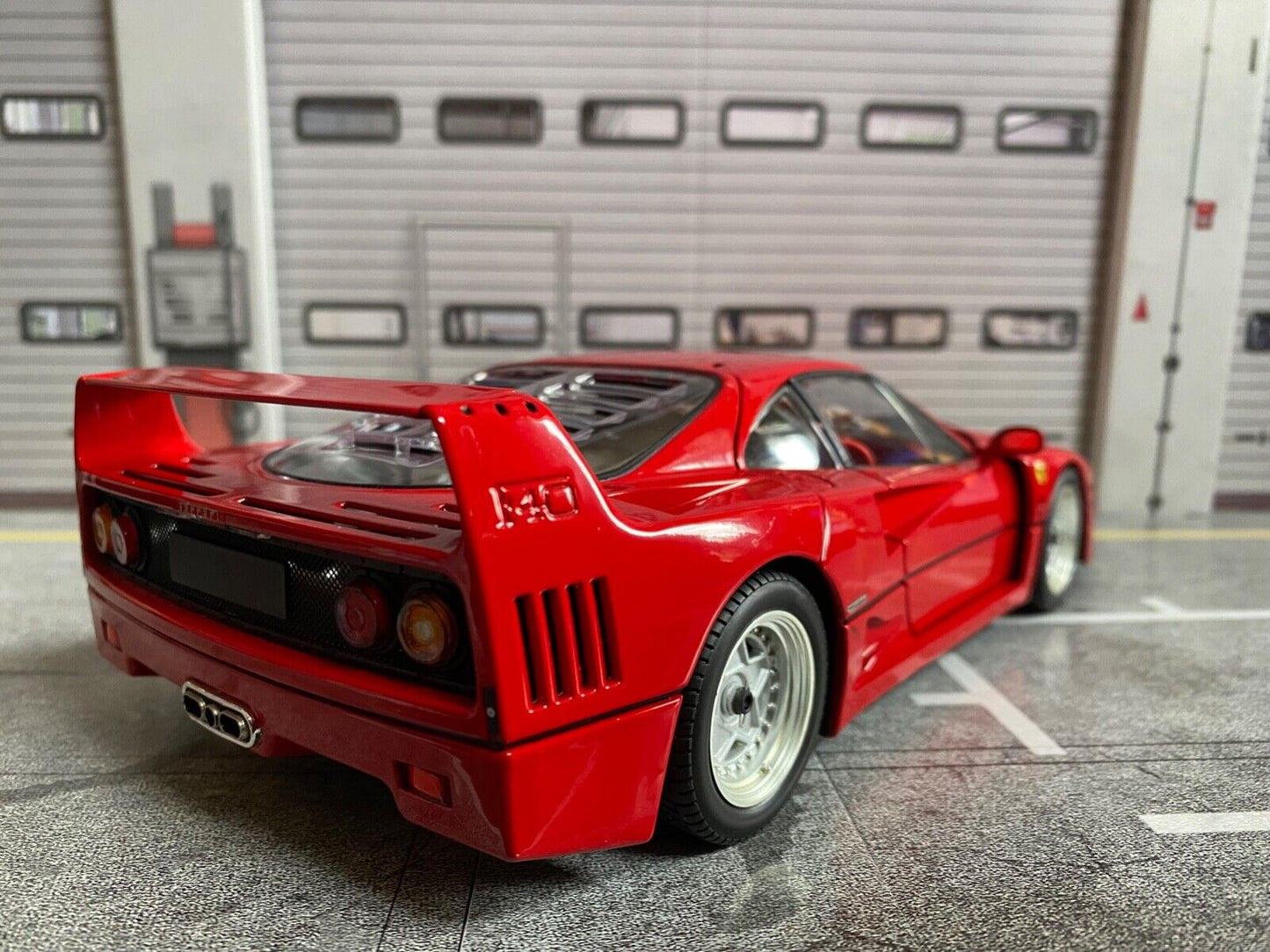 Ferrari F40 1987 Die Cast ALL TO OPEN Kyosho 08416R Licensed by BBR Models 1:18