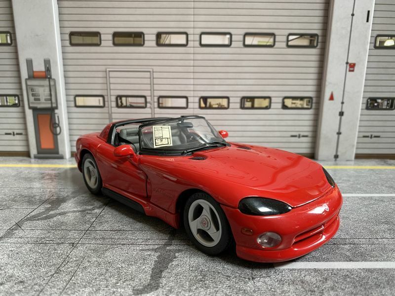 Dodge Viper RT/10 rot Chrysler 8.0l V10 red Metall DieCast Creative Masters 1:20