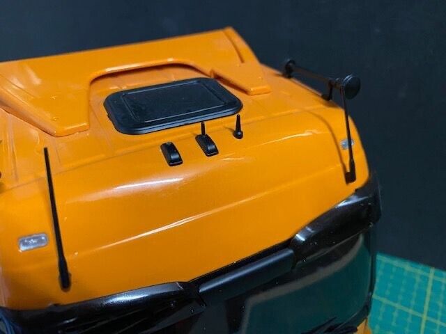 Mercedes Benz Actros Sondermodell IAA Pure Orange Limited 1 von 100 Eligor 1:18