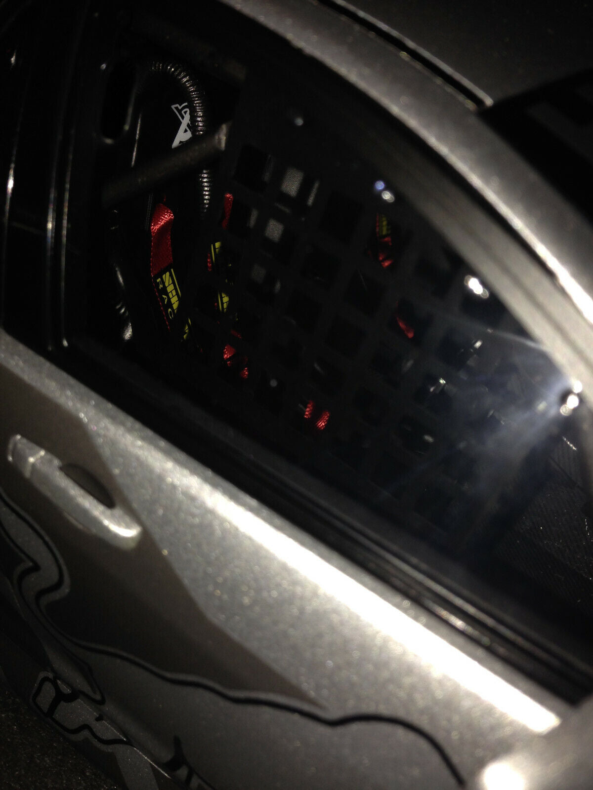 Holden Triple Eight 888 Project Sandman TributeEdt RED BULL BR12601A Biante 1:12