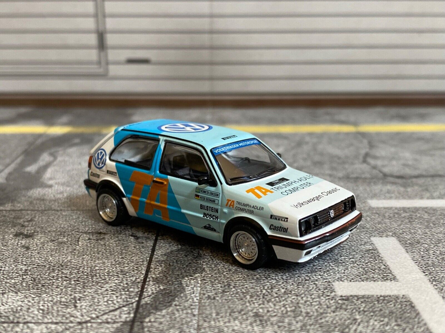 VW Golf 2 GTI 16V mit BBS Gr. A Diekmann / Eriksson neu in Box new in box 1:64