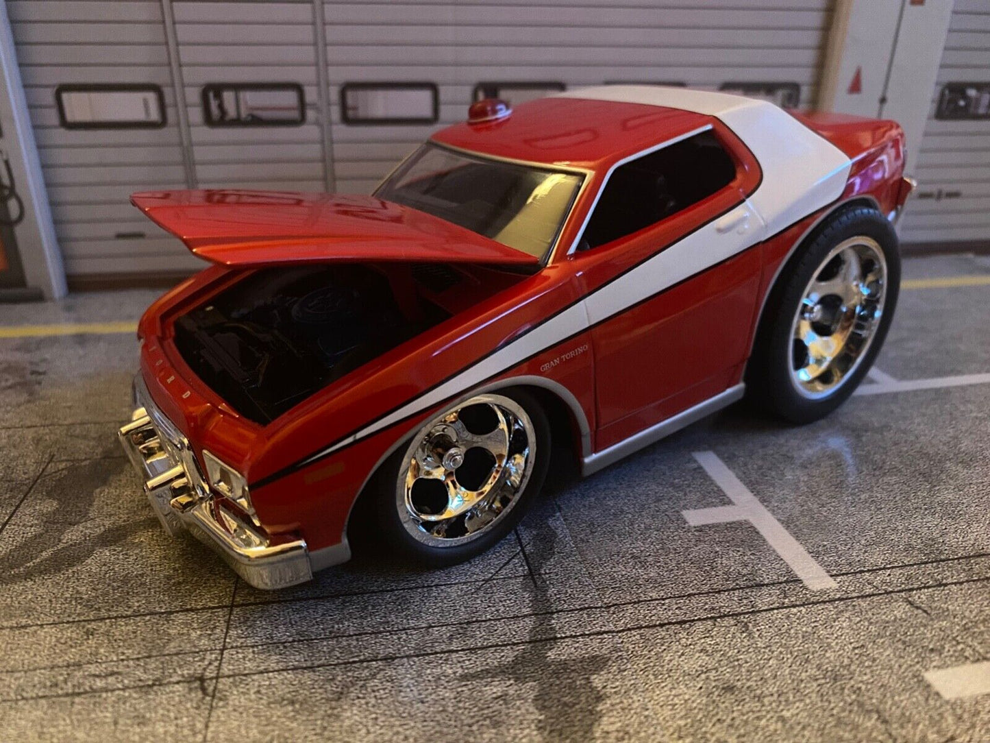 1976 Ford Gran Torino Starsky & Hutch ERTL Joyride Dragster Comic Style Neu 1:24