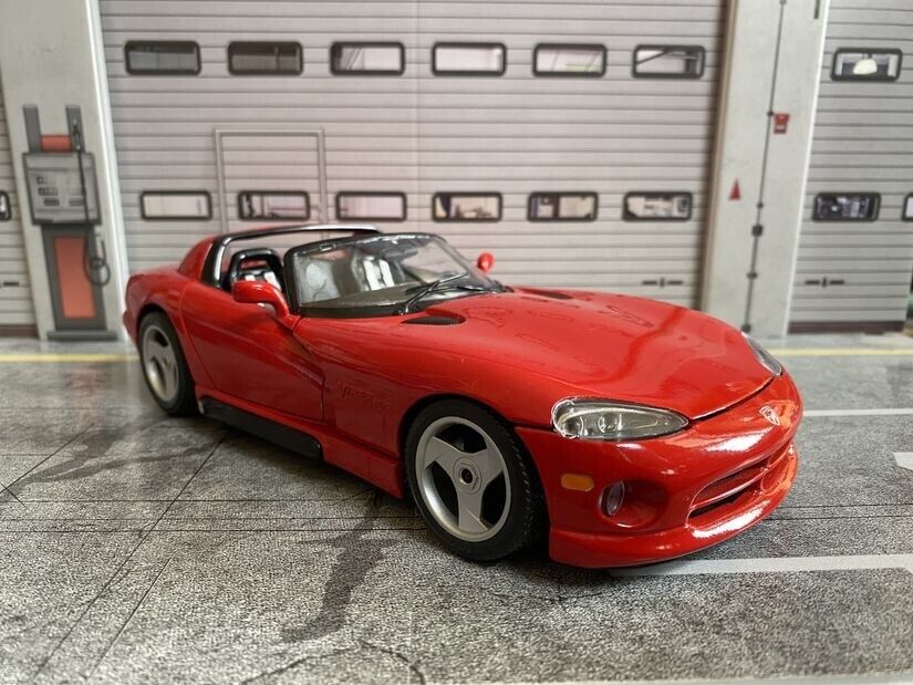Dodge Viper RT/10 rot + schwarzer Innenausstattung USA Sondermodell Bburago 1:18