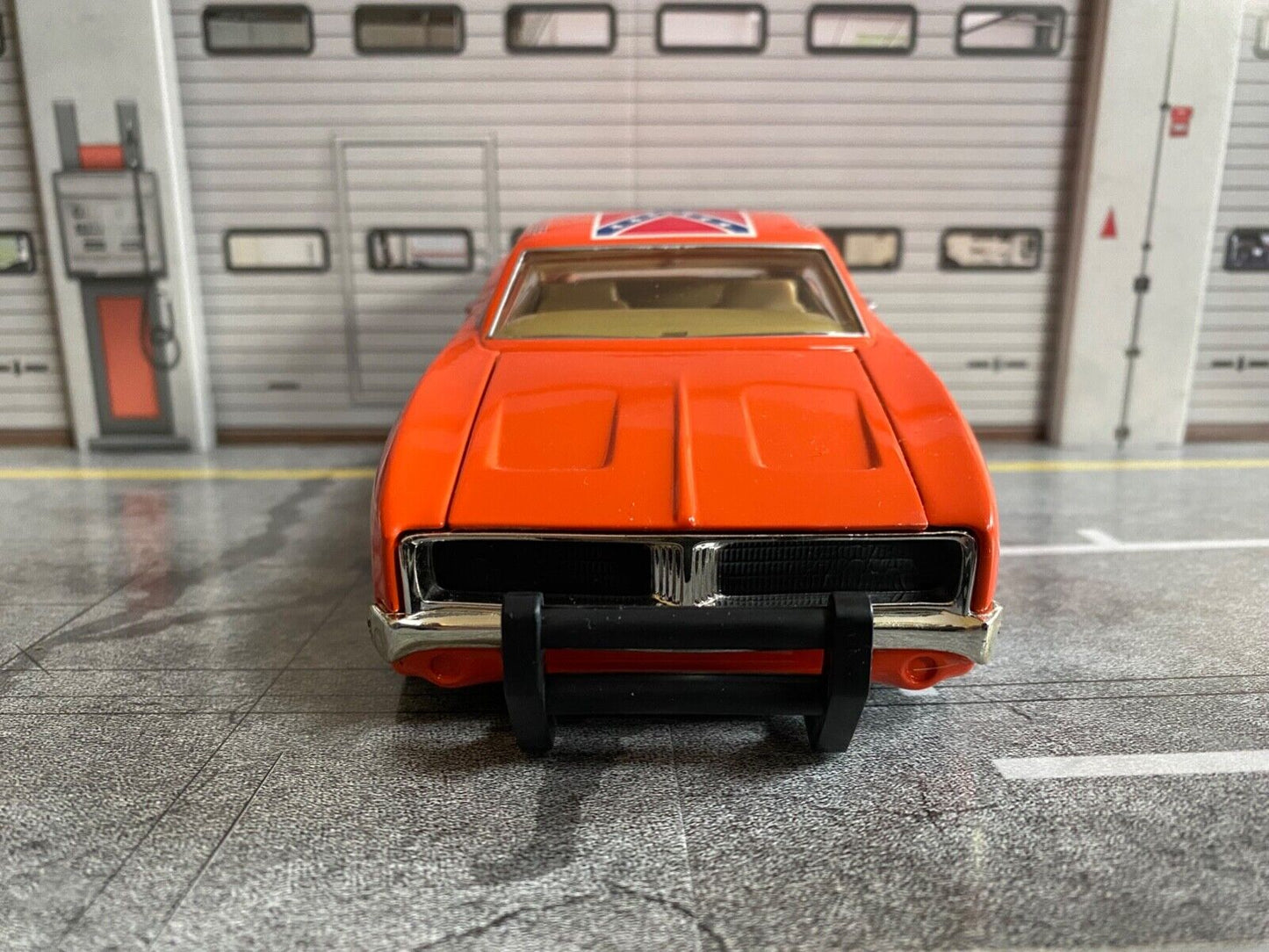 Dodge Charger General Lee The Dukes of Hazzard ERTL Joyride Comic Style 1:24