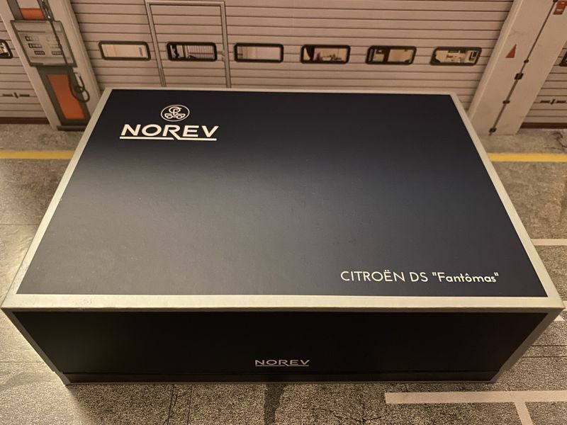 Citroen DS 19 Fantomas Louis de Funès Norev Provence Moulage 2020 NEU neuf 1:43