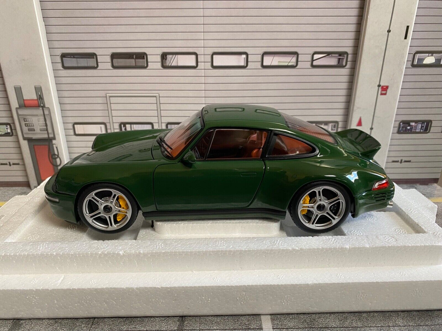 Porsche 911 964 RUF SCR COUPE 2018 Almost Real Neu in OVP 1:18