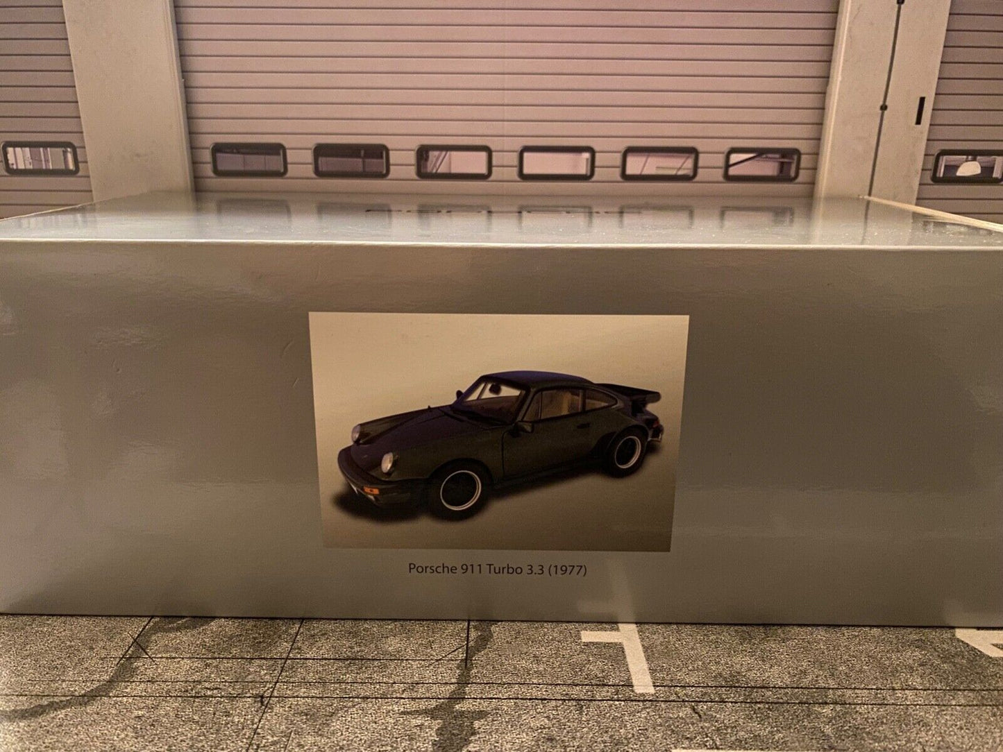 Porsche 911 3,3 Turbo 1977 Typ 930 Oakgreen Oakgrün L94E WAP0210160A Norev 1:18