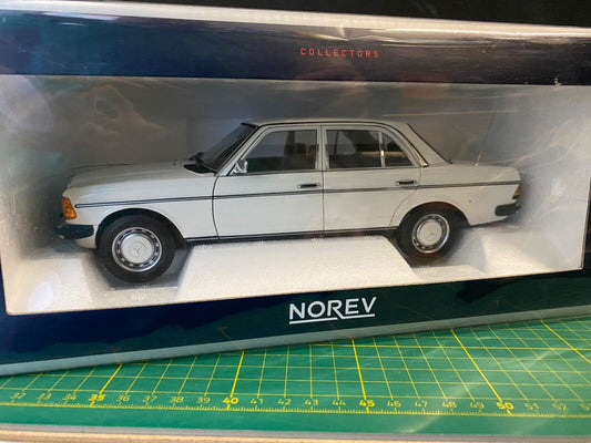 Mercedes Benz 200 Weiß 1982 W123 183712 Norev Neu in OVP 1:18