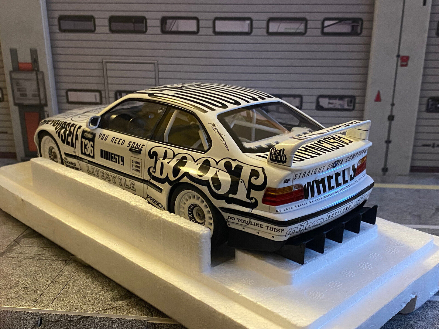 BMW 3er EX320 JP Performance KRAEMO The Bavarian Legend 1:18