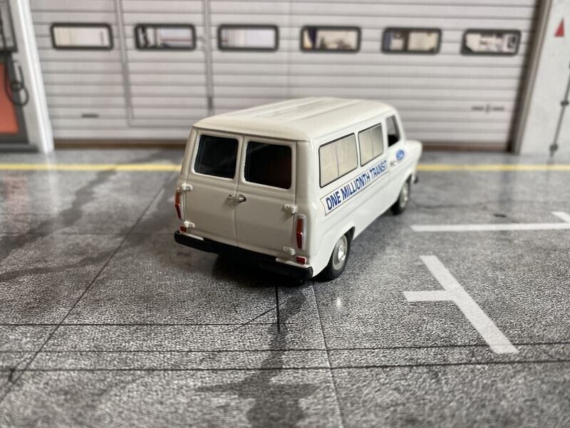 Ford Transit MK1 Van ONE MILLIONTH TRANSIT Vanguards used in box Supervan 1:43