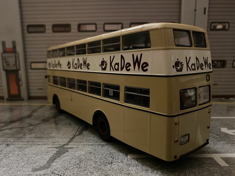 Büssing D2U KaDeWe BVG Bus Berlin Vorserienmodell Muster Modell Minichamps 1:43