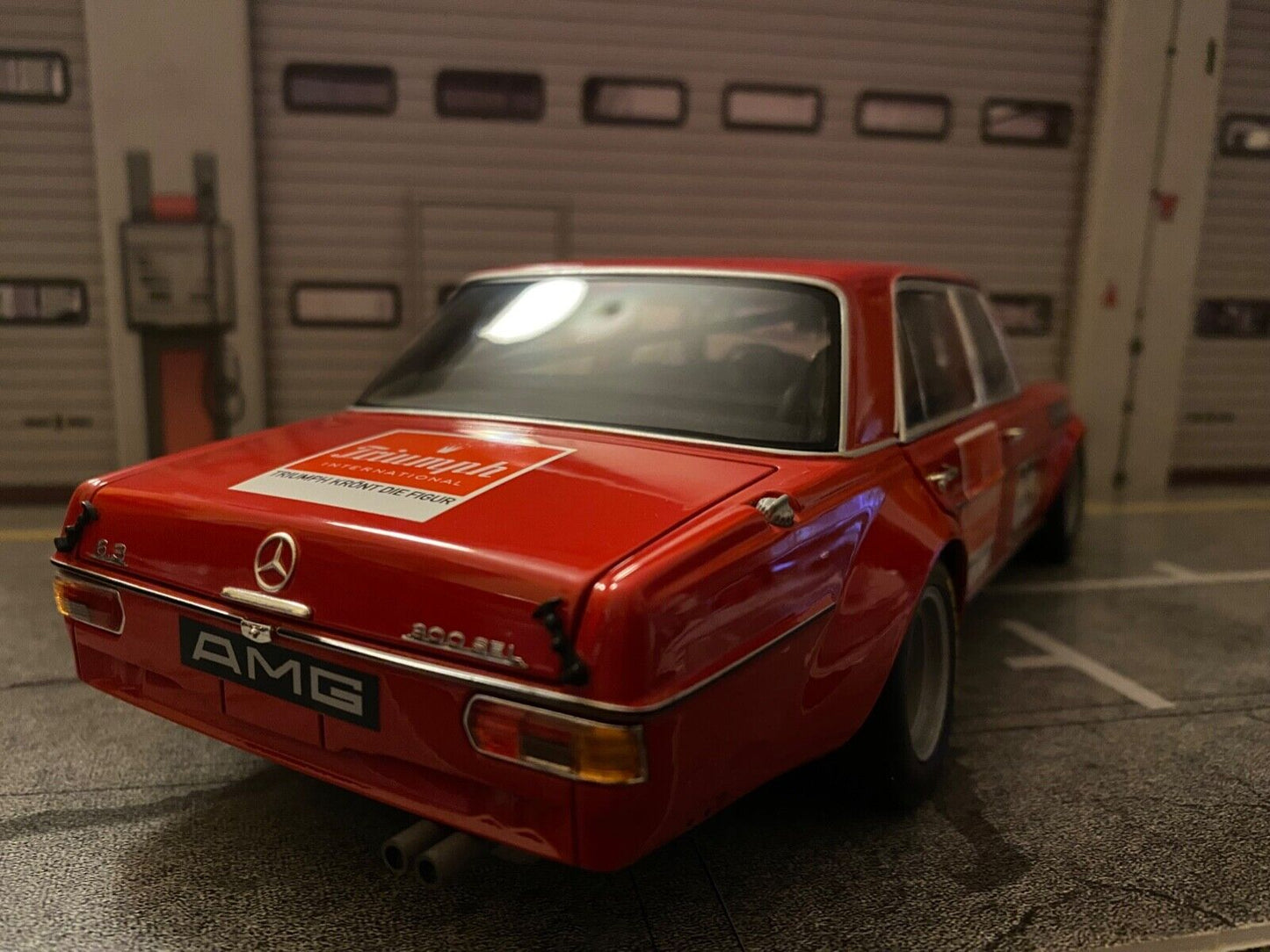 Mercedes Benz 300 SEL 6.8 AMG Rote Sau Die Cast Minichamps alles zu öffnen 1:18