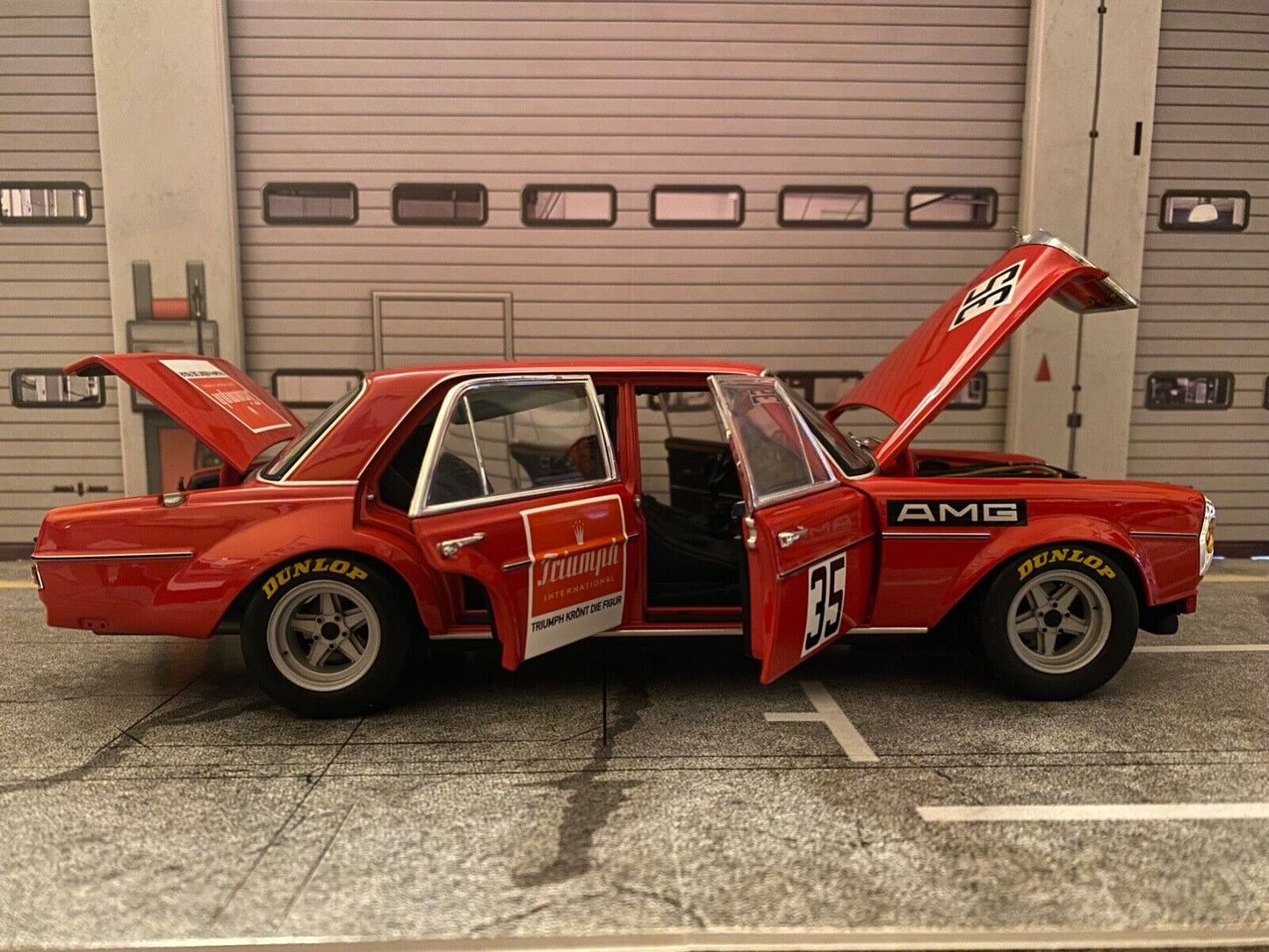 Mercedes Benz 300 SEL 6.8 AMG Rote Sau Die Cast Minichamps alles zu öffnen 1:18