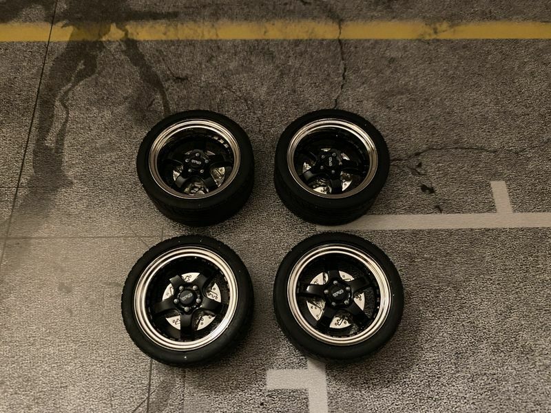 Kompletträder in Aluoptik Felgen Tuning Umbau Diorama Code 3 RDM neu B 1:18