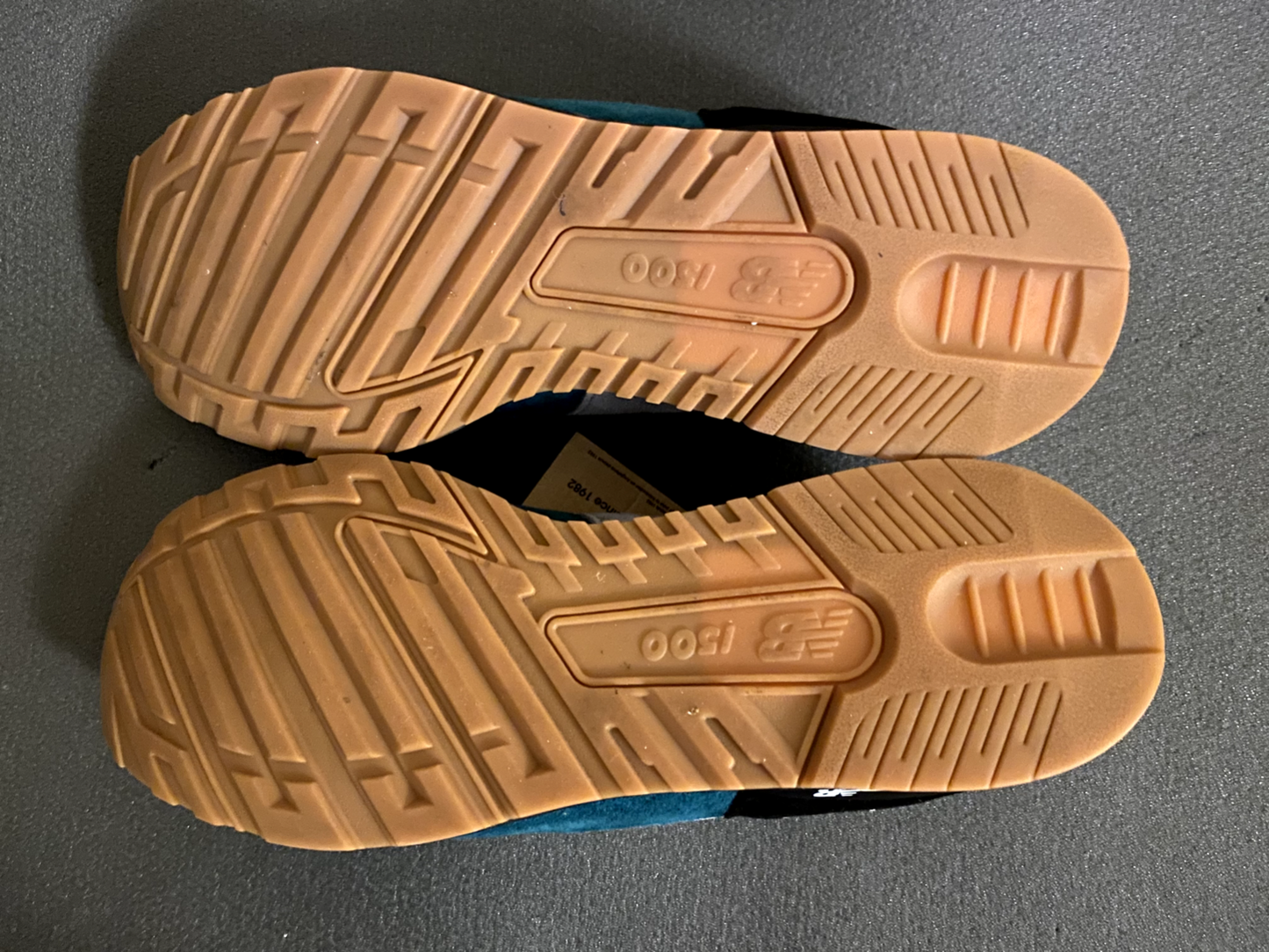 New Balance 1500 M1500X SAMPLE_LAB + "Kakkerlak"-figure Neu in Box US 12 UK 11,5 EUR 46,5