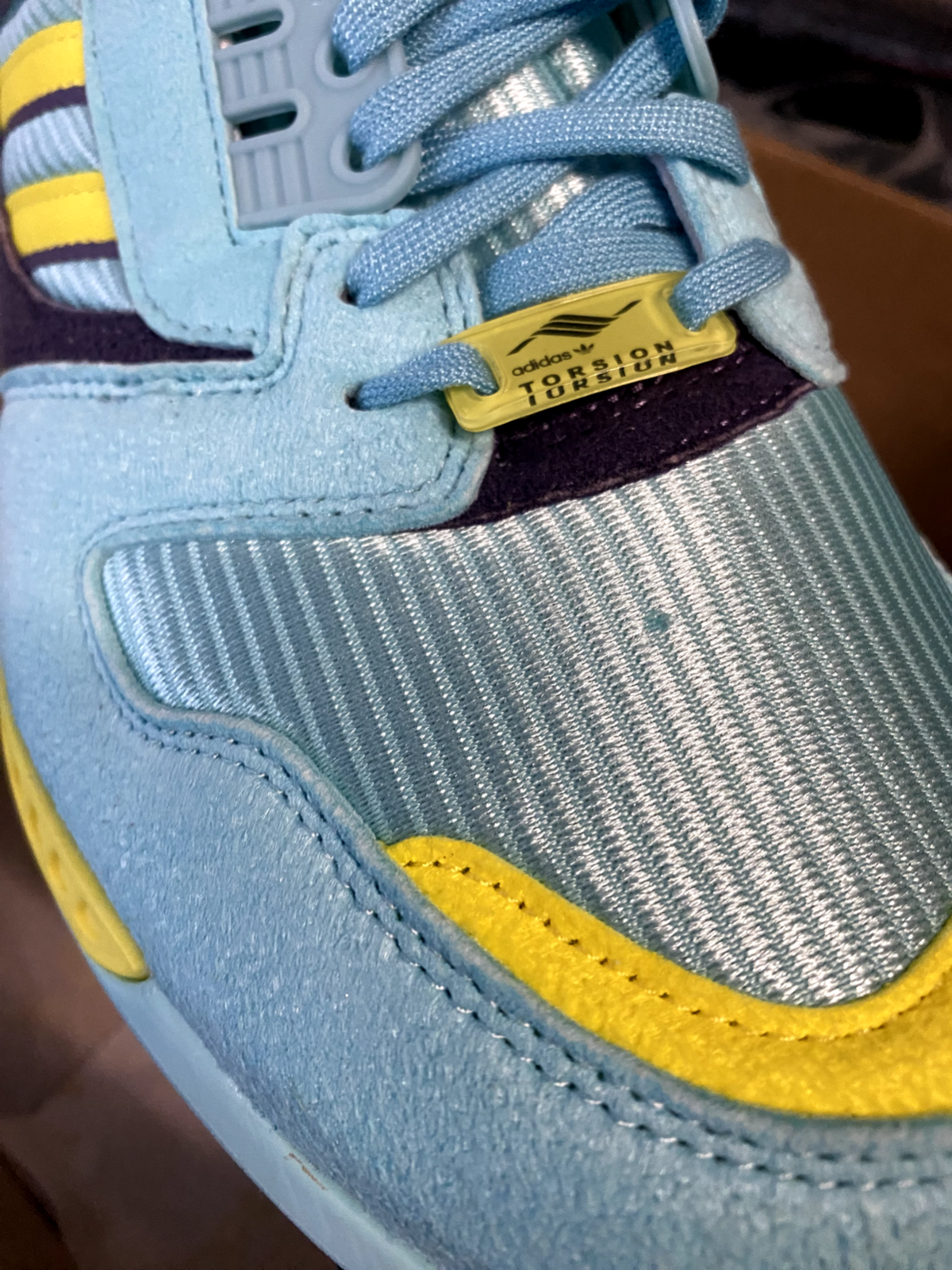 Adidas ZX 8000 Aqua EG8784 Neu new US 12 UK 11,5 EUR 46 ⅔ + Nintendo Gameboy Set