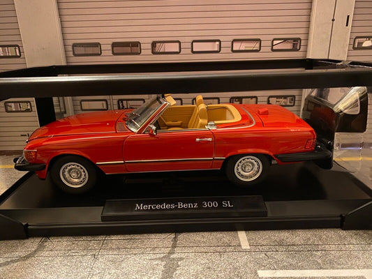Mercedes Benz 300 SL R107 US-Version Umbau auf Barock Fuchs Felgen 1:18