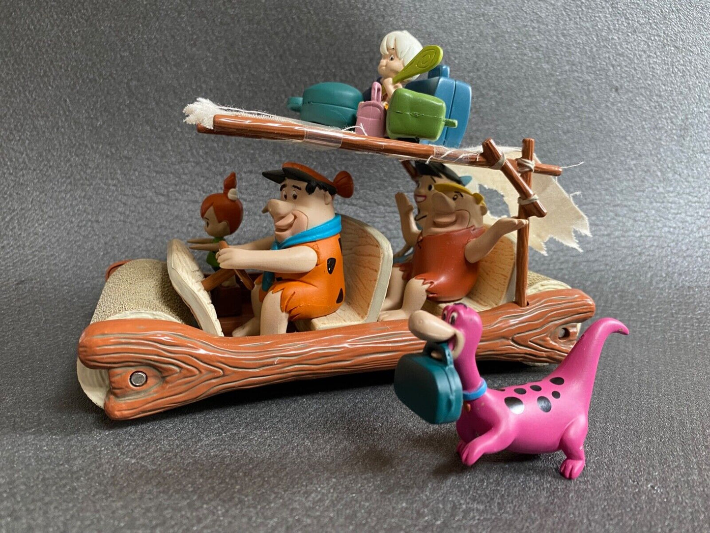 Flintmobile The Flintstones Familie Fred Feuerstein Wilma Barney Joyride 1:18