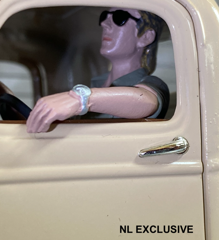 1946 Chevy Pick Up 80s MacGyver TV-Serie + Figur Chevrolet ½-ton Truck 1:18/1:19