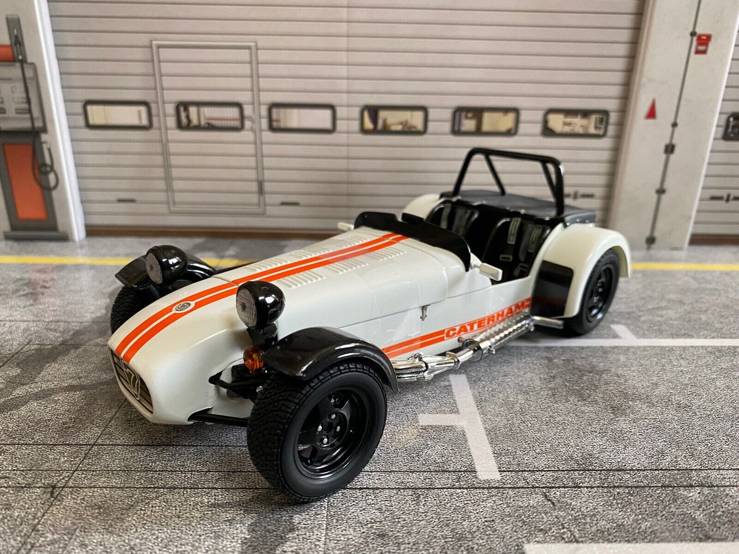 Caterham Super Seven JPE Lotus High End Edition mit Carbon Kotflügel Kyosho 1:18