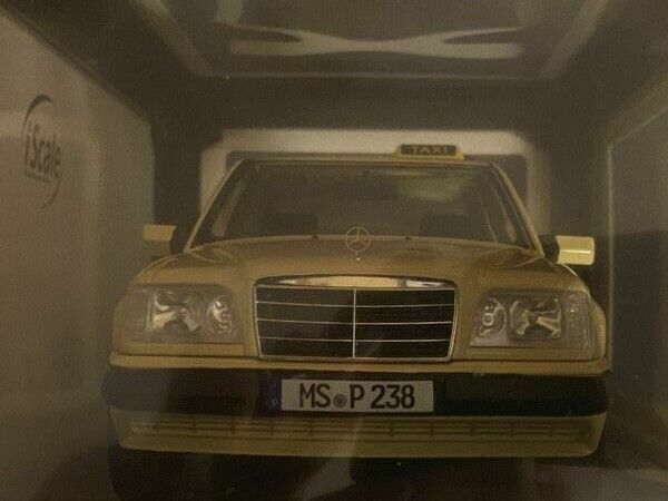 Mercedes Benz E-Klasse W124 Taxi Tatort Münster mit "ARD 20:15 Uhr" Wecker 1:18