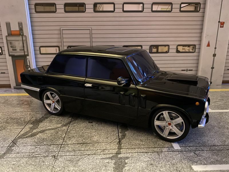 GiTT Tofas Murat 124 Turkish KITT/Knight Rider Persiflage Licht&Sound OPET 1:18