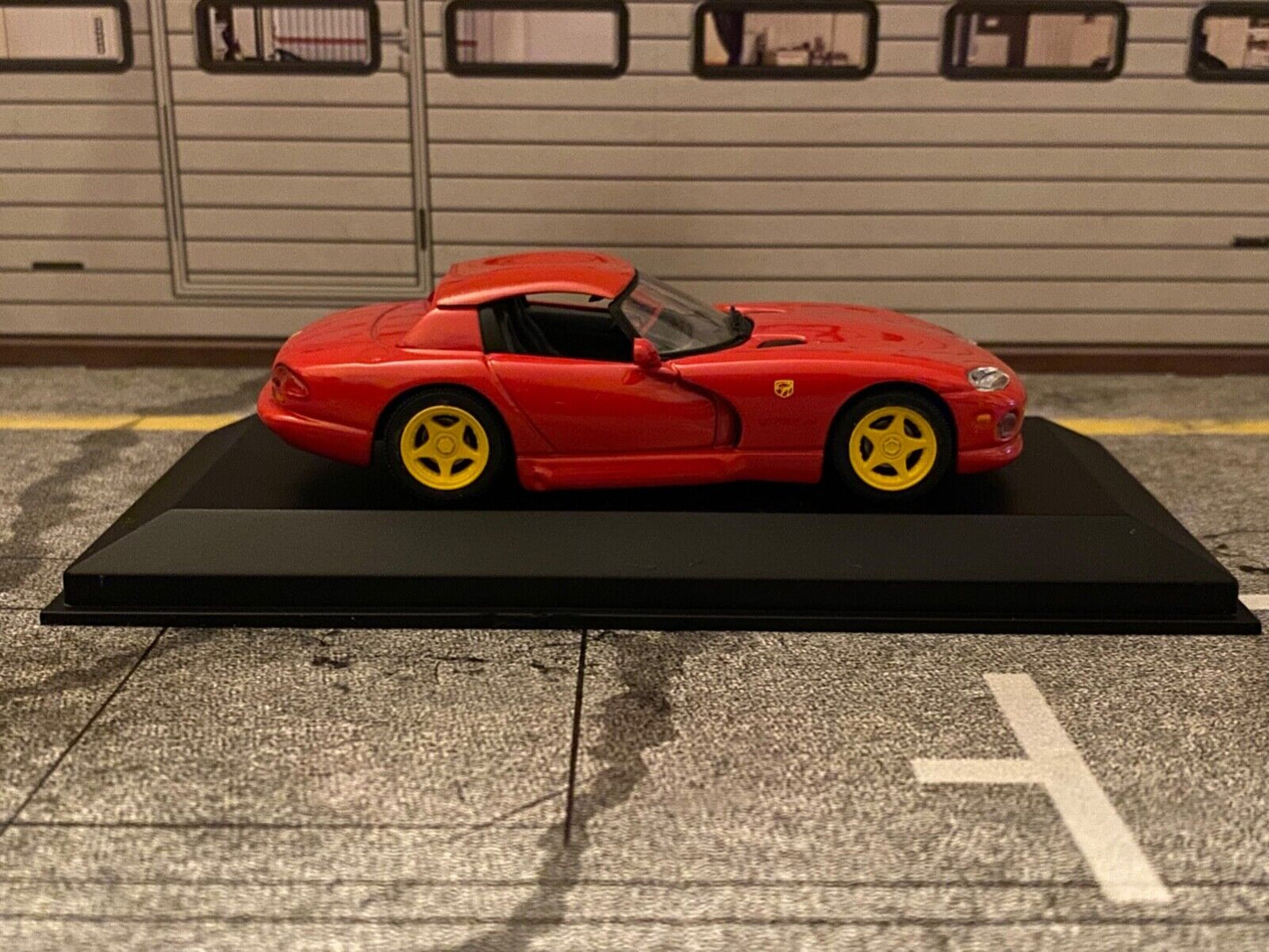 Dodge Viper RT/10 mit Double Bubble Hardtop "Ketchup & Mustard" 1:43
