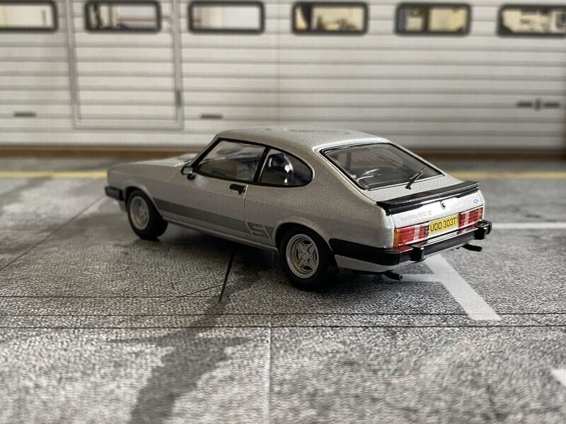 Ford Capri 3.0S The Professionals Die Profis RS-Felgen RHD Mk3 MkIII Silber 1:43