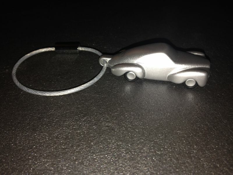 HOLDEN EFIJY SCULPTURE Schlüsselanhänger Keyholder Edelstahl new neu 1:87
