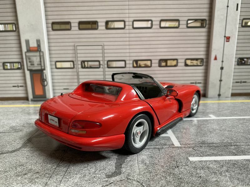 Dodge Viper RT/10 rot Chrysler 8.0l V10 red Metall DieCast Creative Masters 1:20