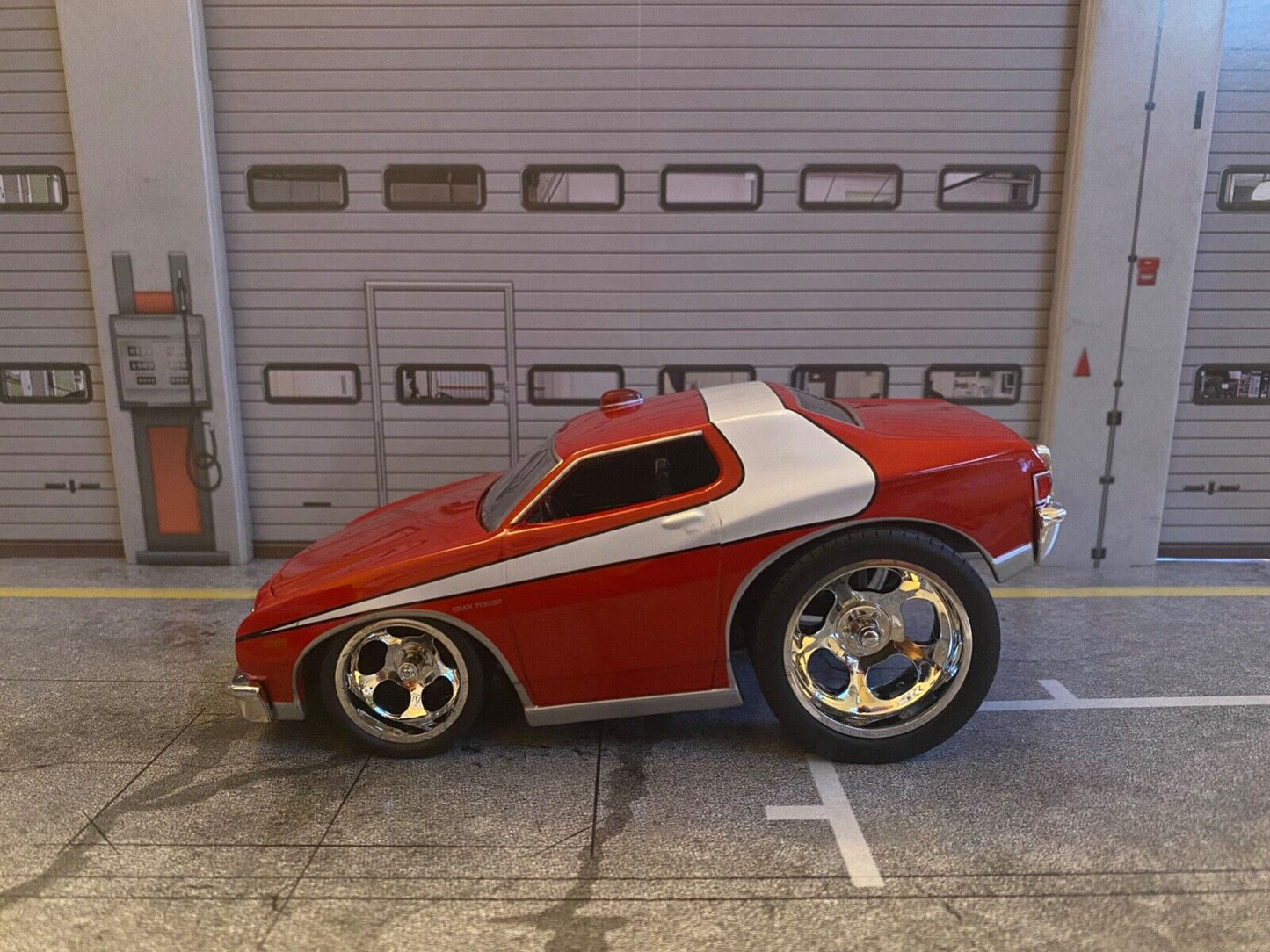 1976 Ford Gran Torino Starsky & Hutch ERTL Joyride Dragster Comic Style Neu 1:24