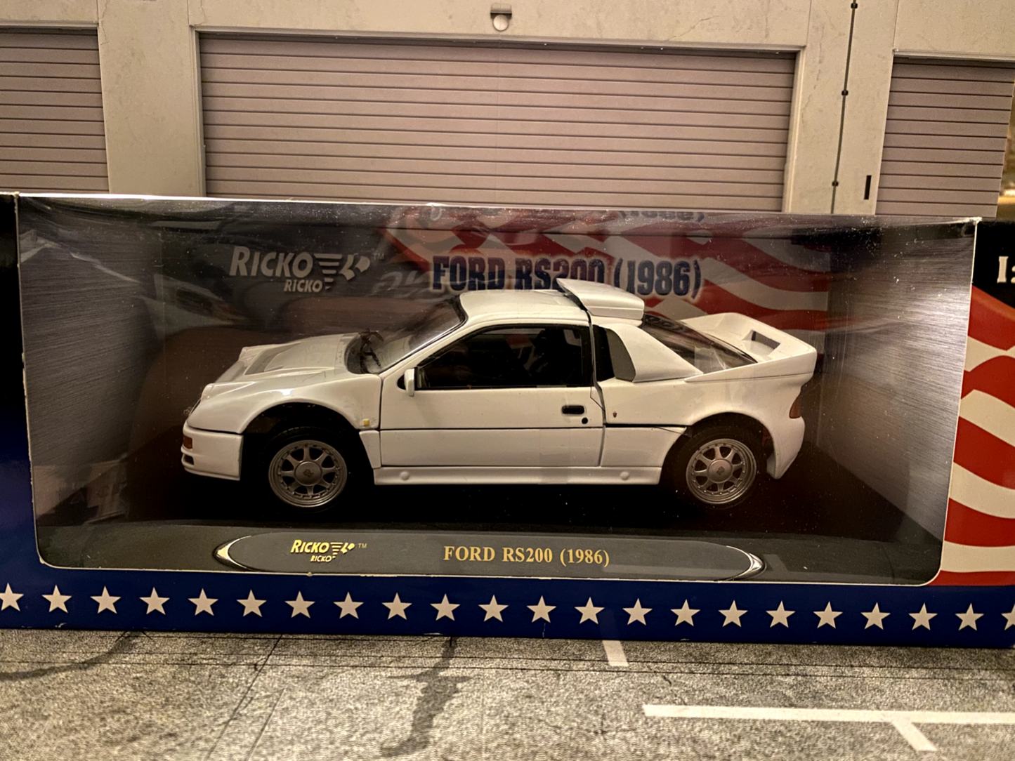 Ford RS200 (1986) Metall alles zu öffnen DieCast RS 200 Ricko 32137 Neu OVP 1:18