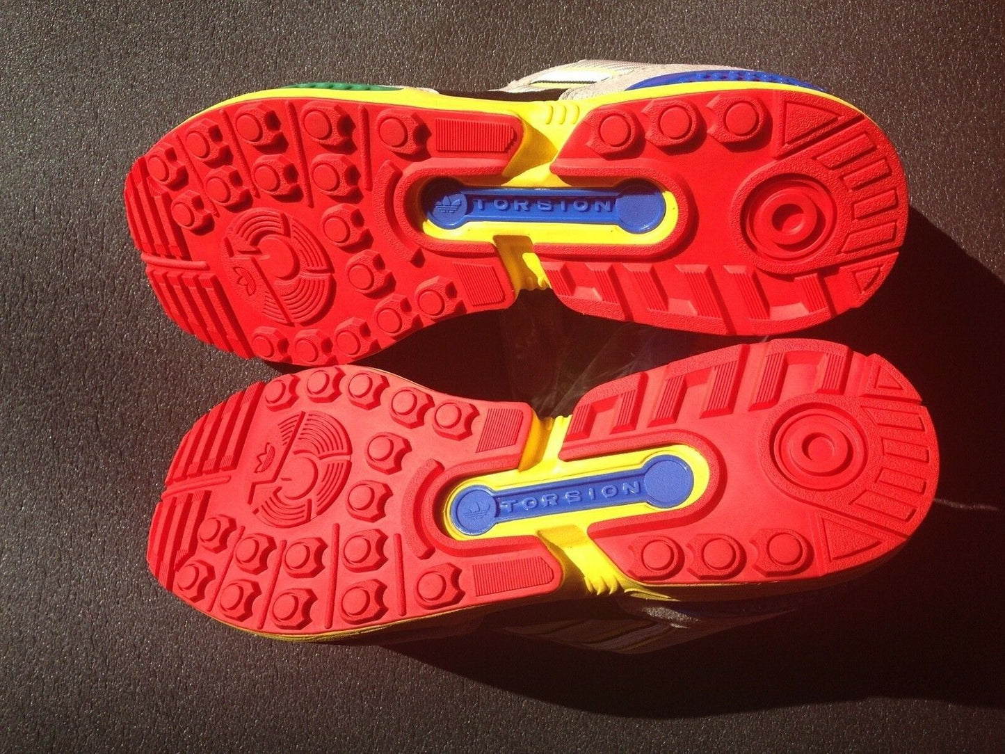 Adidas ZX 8000 x LEGO mit Lego-Box und Holzfigur FZ3482 US 12 UK 11,5 EUR 46 ⅔