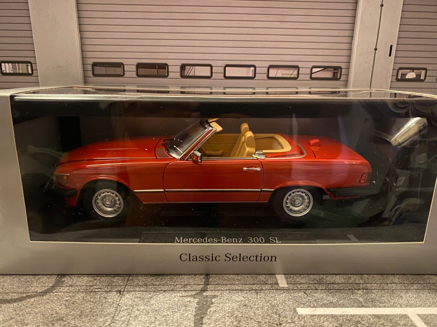 Mercedes Benz 300 SL R107 US-Version Umbau auf Barock Fuchs Felgen 1:18