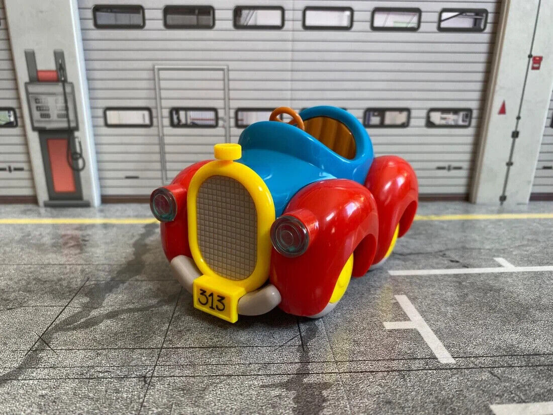 Donald Duck 313 Auto mit Figuren Donald, Tick Trick und Track Disney NEU 1:18