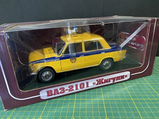 Lada BA3-2101 Russische Polizei Russian Police new in box Neu in OVP 1:18