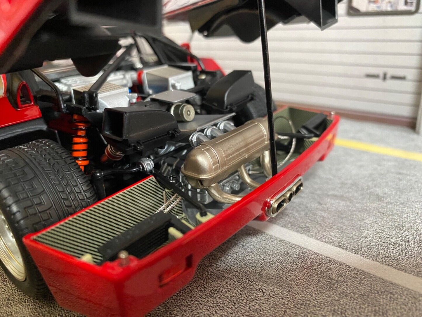 Ferrari F40 1987 Die Cast ALL TO OPEN Kyosho 08416R Licensed by BBR Models 1:18