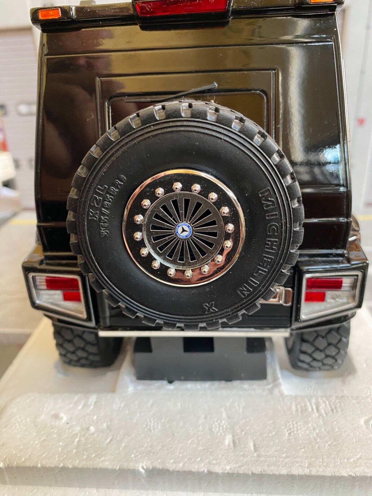 Mercedes Benz Unimog U5000 2012 GLM U 5000 schwarz in OVP black in box 1:18