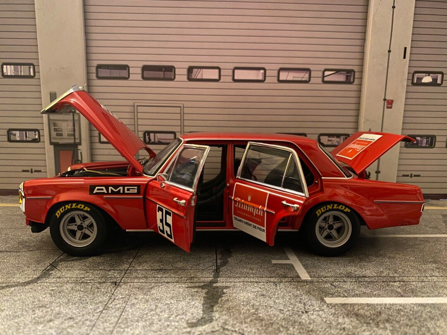 Mercedes Benz 300 SEL 6.8 AMG Rote Sau Die Cast Minichamps alles zu öffnen 1:18