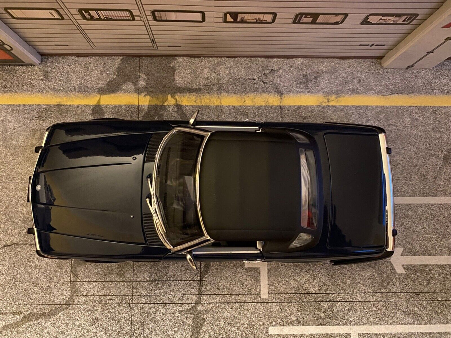 Mercedes Benz 450 SL Dunkelblau R107 dark blue Umbau auf US-Version +Barock 1:18