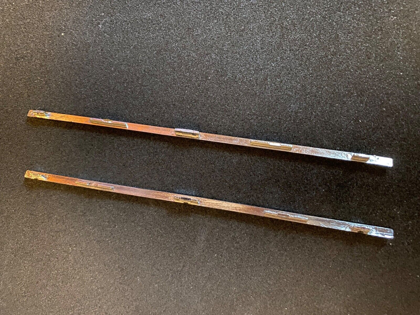 Mercedes Benz 300SL W198 Zierleisten links rechts Ersatzteil Schuco Kengfai 1:12