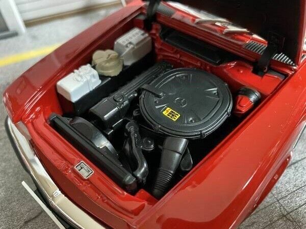 Mercedes Benz 350 SL R107 Personal Car from Bruce Lee Norev China Version 1:18