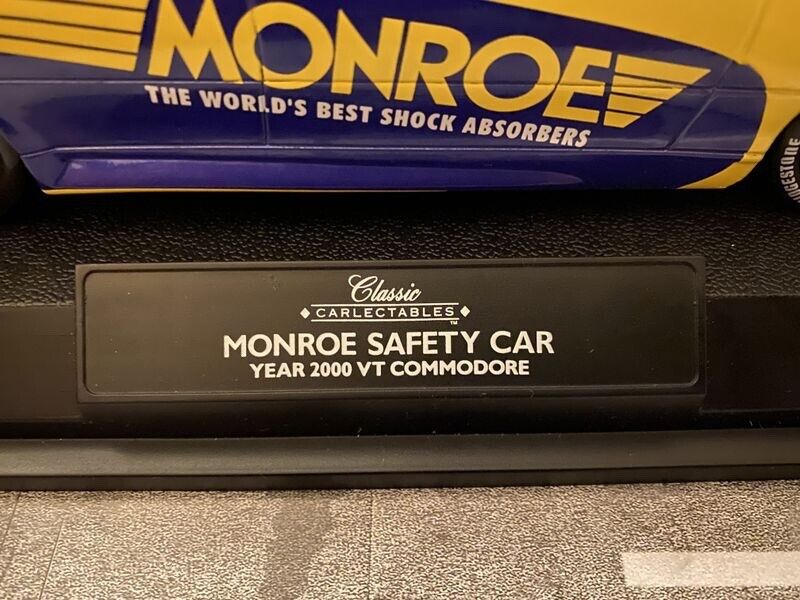 Monroe Safety Car Holden VT Commodore Classic Carlectables 18016 Die Cast 1:18