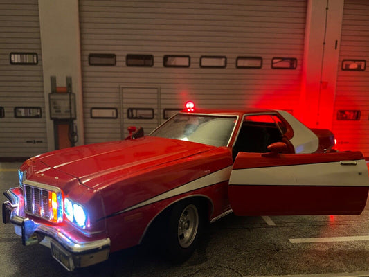 Starsky & Hutch Ford Gran Torino Umbau mit Beleuchtung Licht Teardrop Light 1:18