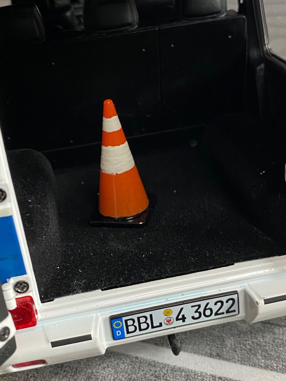 Leitkegel Pylon Lübecker Hütchen Polizei Police Baustelle Diorama Tuning 1:18