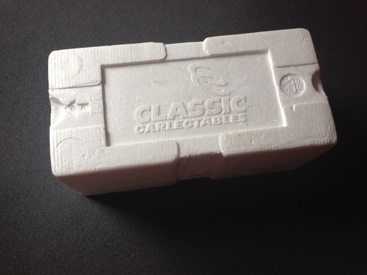 Holden Sandman VU SS Panel Van Mambo Concept 2001 Classic Carlectables 1:18