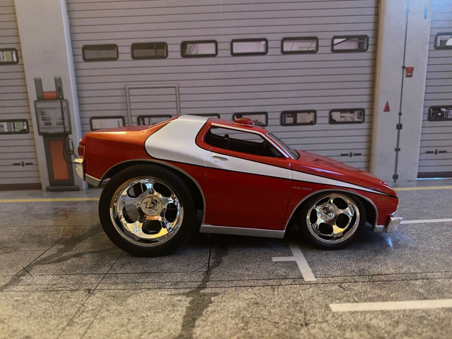 1976 Ford Gran Torino Starsky & Hutch ERTL Joyride Dragster Comic Style Neu 1:24