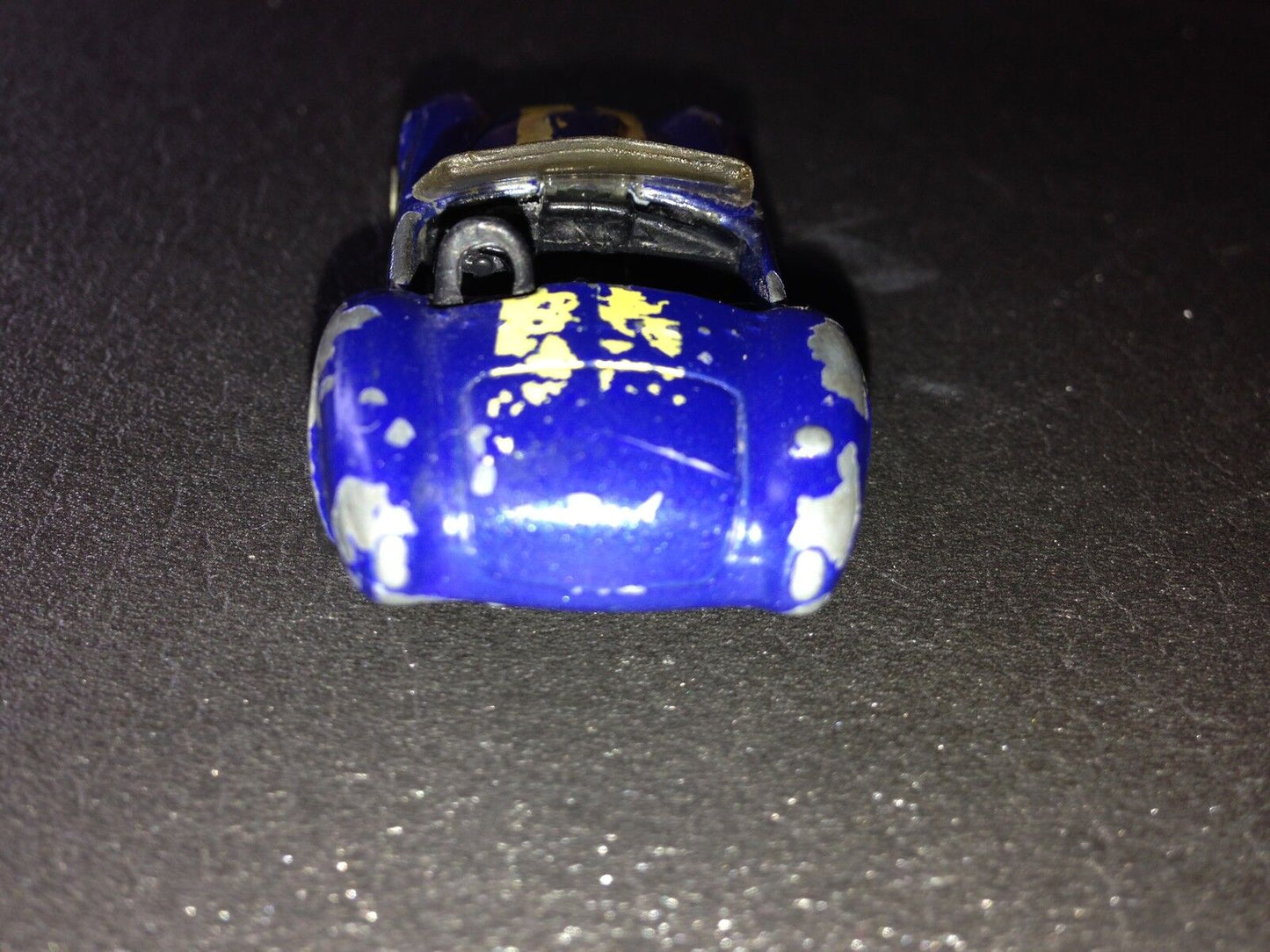 Aurimat Classic Cobra Real Riders blue/yellow stripes Mexico Hot Wheels 1:64