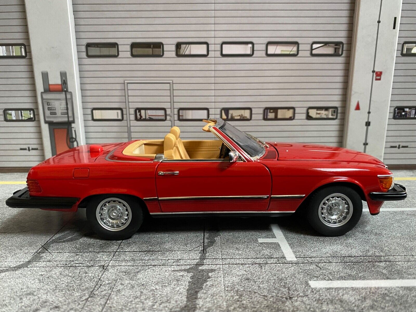 Mercedes Benz 450 SL R107 US-Version TV-Serie Dallas Bobby Ewing Umbau 1:18