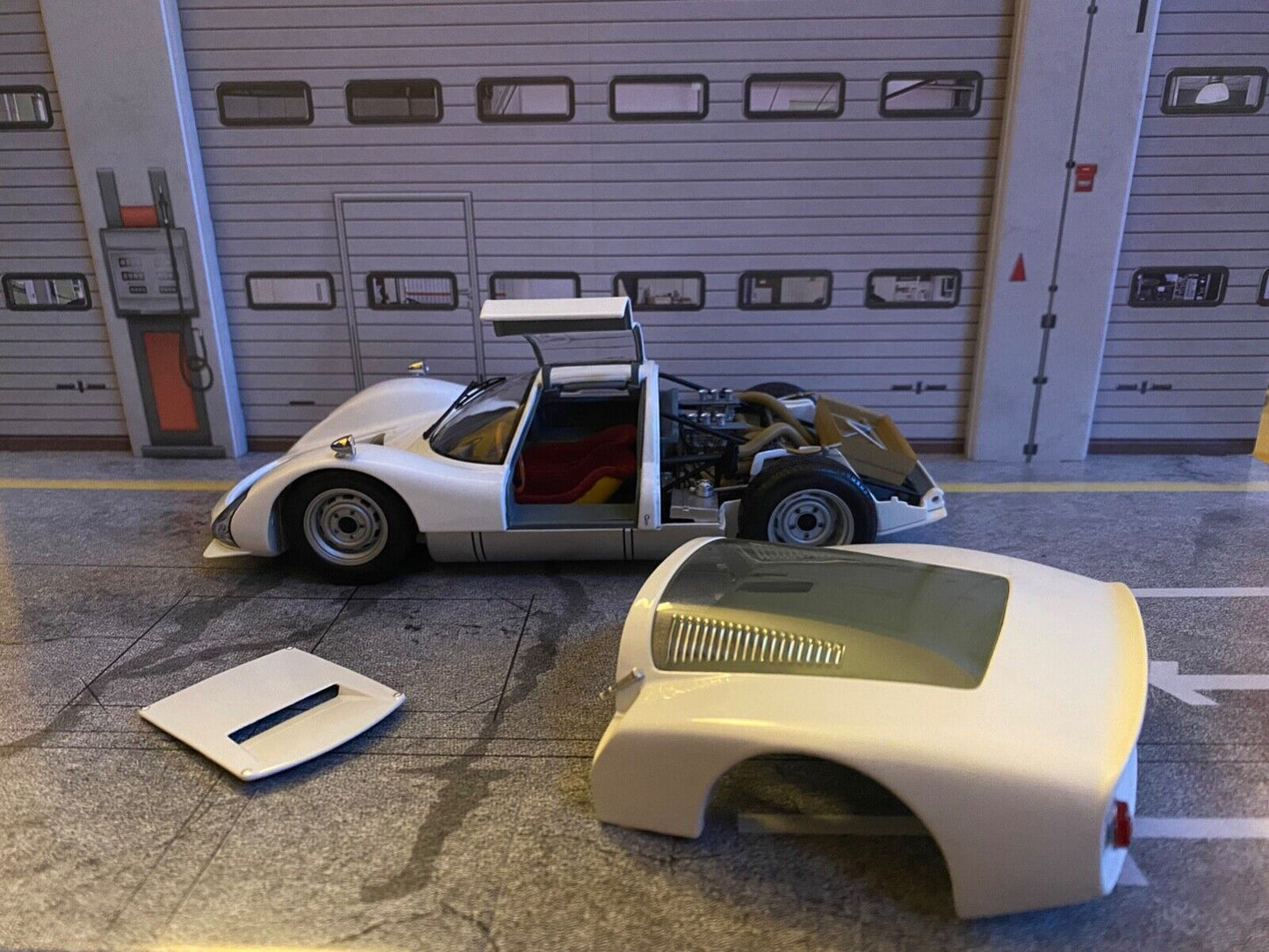 Porsche Carrera 6 (906) Dealer Edition Minichamps Neu in OVP new in box  1:18